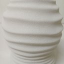 Ver mais imagens de Vaso Decorativo de Cerâmica Marfim 30x18x18cm Enfeite Sala Mesa Estante Aparador