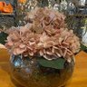 Arranjo Grande Centro de Mesa Hortênsias Artificial Vaso Incolor Decore Fácil Shop - 2