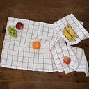 Ver imagem 4 de Pano de Copa Filomena Off White com Xadrez Vermelho - Algodão, 50x70cm