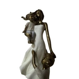 Estatua Escultura Amor Dia Das Mães Mãe e Dois Filhos - 2