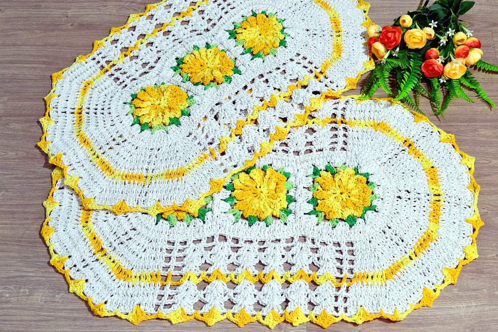 Par de Tapetes Especial - Flores Amarelo Mesclado Arte & Tear Jogo de Tapetes em Crochê