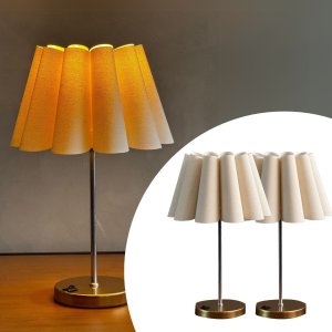 Kit 2 Abajur Mesa Especial Dourado com Interruptor e Cúpula Pétala Bege para Sala, Quarto, Cama