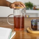 Ver imagem 4 de Jarra de vidro com tampa de bambu 750ml - Oikos