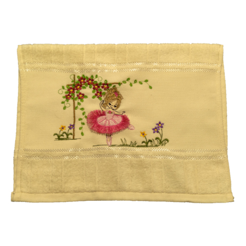 Toalha Bordada De Mão Lavabo Bailarina no Jardim Saia com Franja Fringer Dohler Artesanalle Creme Se