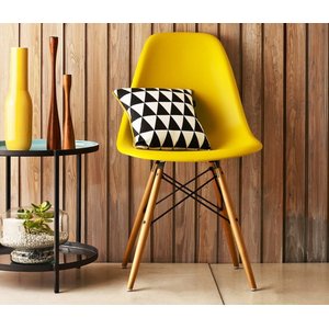 Cadeira Charles Eames Eiffel Amarelo Polipropileno Cozinha Área de Lazer Recepção