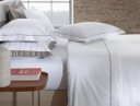 Ver imagem 1 de Jogo de Cama Festone Clássico 200 Fios Branco/Fend - Queen