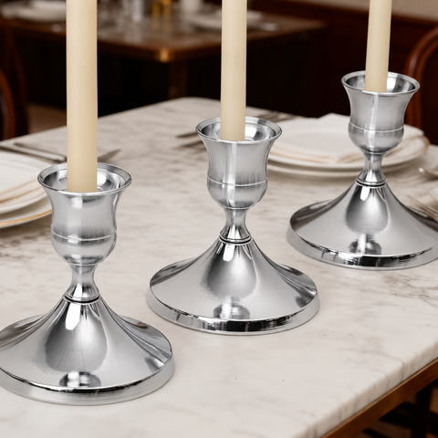 Kit com 3 Castiçais Porta Vela Decorativos em Metal Prata Elegantes para Velas Finas 7 cm 7,5 cm Dec