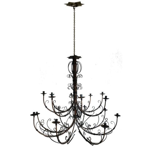 Lustre Grande Ferro Artesanal para Evento Festa Verniz 16 Bocais Libertas Rosas Artesanato