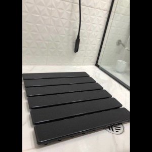 Tapete Estrato Antiderrapante para Banheiro Box Cor: Preta