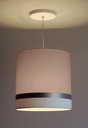 Ver imagem 2 de Lustre Pendente Cáqui Faixas Bronze Cúpula 25x25 Tom Luz