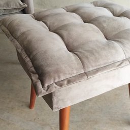 Poltrona Tasca com Puff Pillow Estofado Pé de Madeira Veludo:cinza Claro - 2