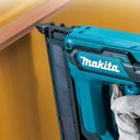 Ver imagem 3 de Pinador 35mm Pino Tipo F sem Fio 18v com Iluminação Resistência Água e Poeira Dfn350z Makita