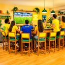 Ver mais imagens de 6 Banquetas Madeira Copa do Mundo Brasil Estofados Hellen:Mel e Sintetico Verde