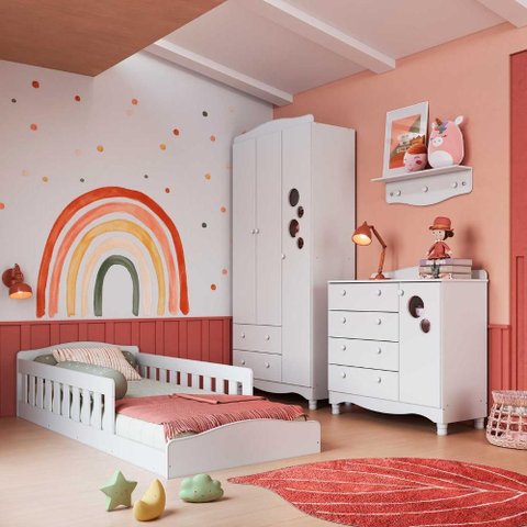 Quarto Infantil com Cama Montessoriana Guarda Roupa e Cômoda Cor:branco