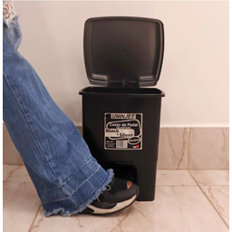 Lixeira C/ Pedal Basculante Quadrado 14l Preta Tampa Prata:preto - 4