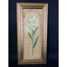 Elegância Floral Atemporal: Quadro Decorativo "lírio" com Moldura Dourada - 2
