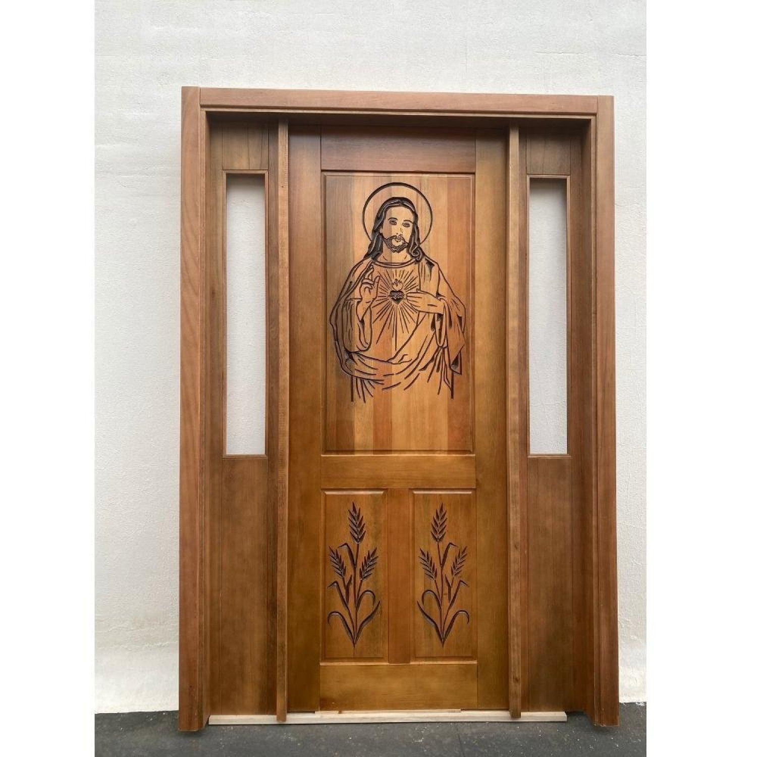 Portal Madeira Maciça Vitrô Duplo Cristo Entalhada Completa 143x213x14cm Cedro Rosa - 3