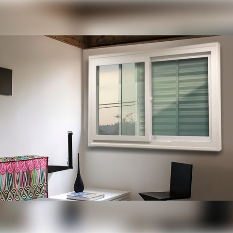 Janela de PVC Acustica Sobrepor 100x150cm com 2 Folhas e Vidro Laminado ITEC Brimak
