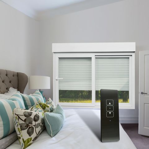 Janela de PVC Integrada 140x200cm 2 Folhas com Vidro Liso e Cremonna com Controle Remoto ITEC Brimak