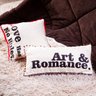 Kit Coberdrom Romance Tabaco C/ Almofadas Queen 05 Peças - Dupla Face Sherpa e Mantinha - 5