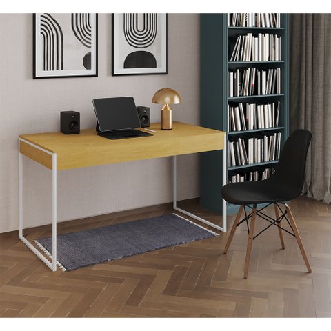 Mesa de Escritório Industrial Malta Canela 137x53cm Base Ferro Branco com 1 Cadeira Preta Eames Eiff