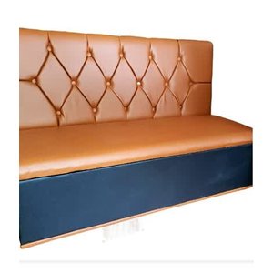 Poltrona Booth 1.10m Caramelo Capitonê À Mão com Recuo