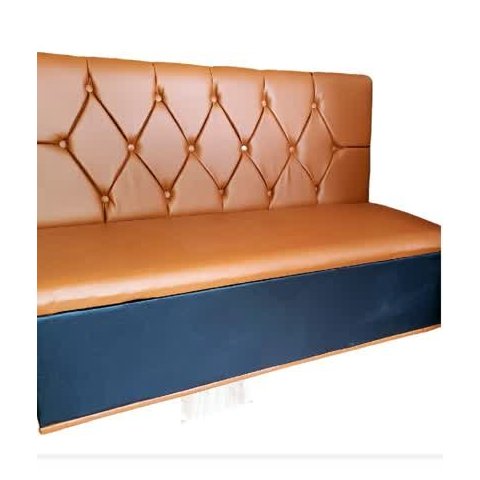 Poltrona Booth 1.10m Caramelo Capitonê À Mão com Recuo