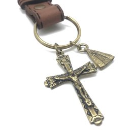 Chaveiro Proteção em Couro Crucifixo e Nossa Senhora Aparecida Aramon F1-ct14-151-8 - 2