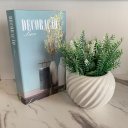 Ver imagem 3 de Livro decorativo e vaso branco de cerâmica com trabalhado