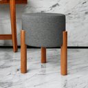 Ver imagem 3 de Puff Banqueta Redondo Pés Madeira Maciça Suede Cinza