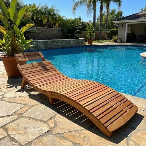 Espreguiçadeira Isa em Madeira Maciça para Área de Piscina e Jardim – Arveni – Castanho Claro