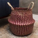 Ver imagem 3 de Cesto de seagrass vermelho 32cm com alças - Oikos