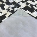 Ver imagem 3 de Tapete de Couro Preto e Branco Malhado 1,50x2,00 com Bordas