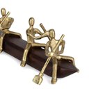Ver imagem 3 de Escultura Decorativa Pessoas Navegando em Madeira e Metal Dourado 37cm 22214 Mart