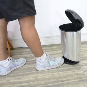 Lixeira com Pedal Label Plastico Prata Média 10 Litros