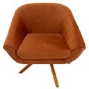 Ver imagem 3 de Kit Duas Poltrona Giovana Base Giratória Ferro e Madeira em Sued Premium:terracota