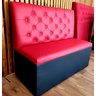 POLTRONA BOOTH 1,10 ACENTO E ENCOSTO 55 VERMELHO CAPITONE COSTURADO. BASE PRETO - 1