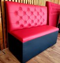 Ver imagem 1 de POLTRONA BOOTH 1,10 ACENTO E ENCOSTO 55 VERMELHO CAPITONE COSTURADO. BASE PRETO