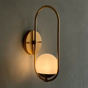 Arandela Luminária de Parede Moderna Oval Dourado com Vidro Globo 12cm Decoração Iluminação Casa