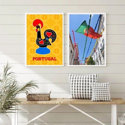 Kit 2 Quadros Portugal- Galo Barcelos e Bandeira 45x34cm - com Vidro:madeira Branca