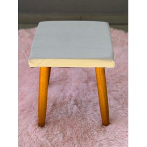 Banqueta Decorativa com Pés Palito Removíveis - Ideal para Penteadeira, Closet, Sala de Estar - Bege