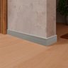 Rodapé de PVC 7cmx15mmx2,40m Master 6 UN AZN - Cinza - 1