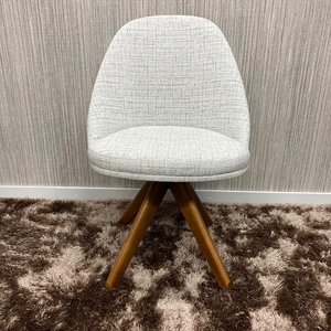 Cadeira Dilly Giratória D'confort Design Linho Mesclado Bege e Cinza M37