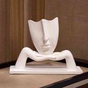 Ver imagem 2 de Escultura Decorativa Máscara com Base Descanso em Cerâmica Branco 23x30 cm - D’Rossi
