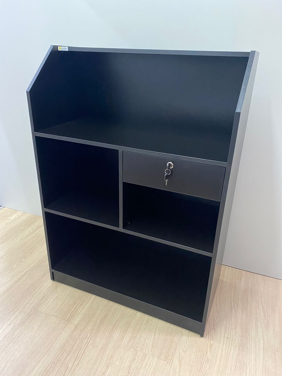 Balcão Caixa Preto Vitrine Prateleiras Mdf Loja, Pet Valet