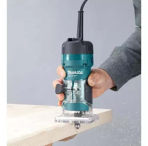 Tupia Manual 530 Watts com Pinça de 6mm M3700b Makita 220v - 2