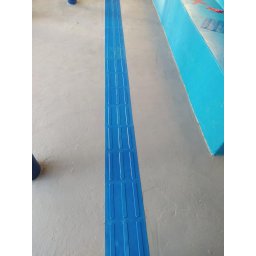 Piso Tátil Direcional e Alerta Lagge 16 Peças 250x250x5mm - 4
