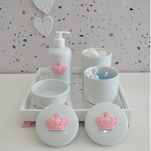 Kit Higiene Porcelana Bebê Banho Cuidado Meninas Maternidade Quarto K014 Coroa - Rosa
