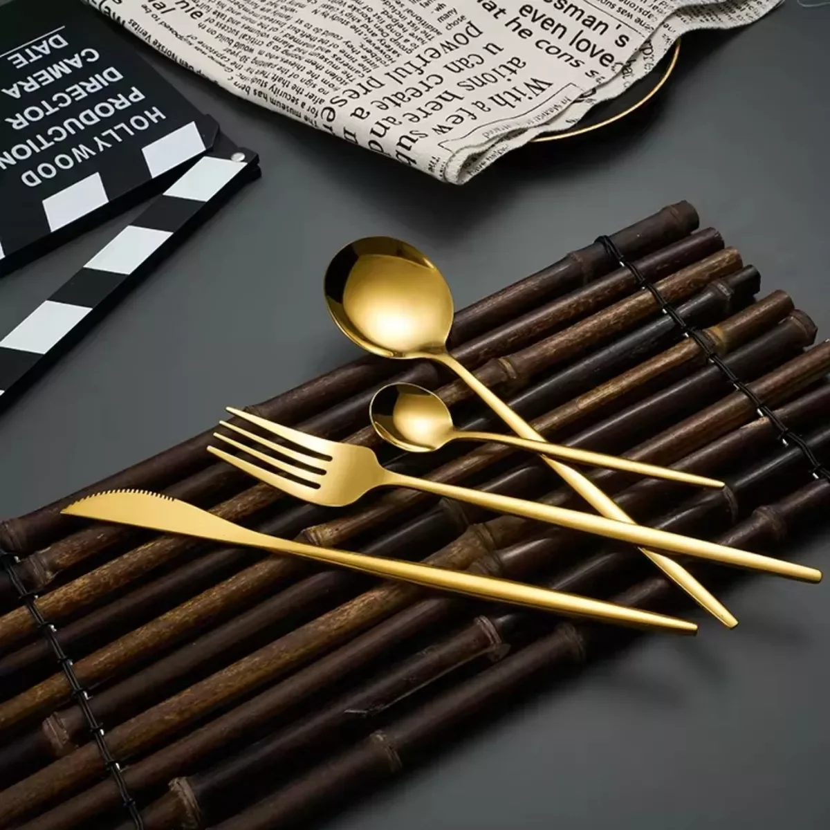 Ver imagem 3 de Faqueiro Aço Inox 24 Peças Dourado Talheres Design Europeu