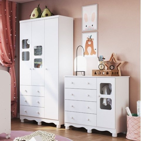 Quarto de Bebê Om Guarda Roupa 3 Portas 3 Gavetas e Cômoda 1 Porta 4 Gavetas Duda Branco/Brilho